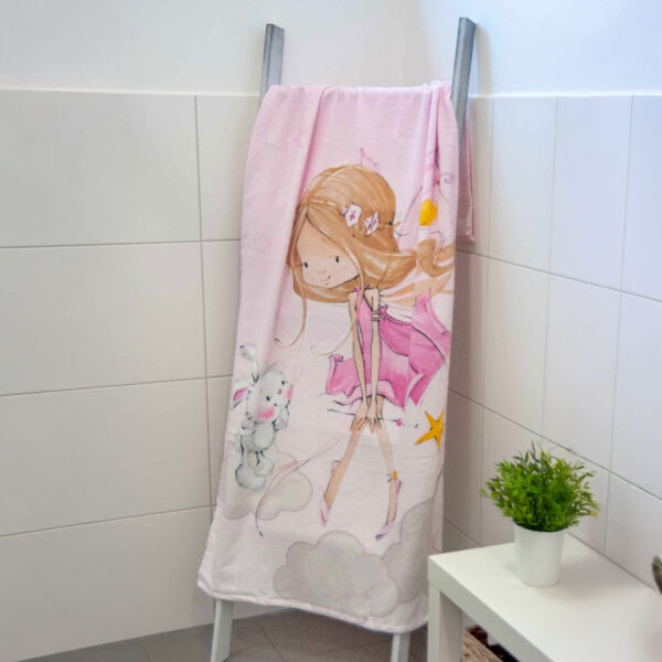 Young Collection Badetuch ‘Little Fairy Fee’-Gesamtaufnahme