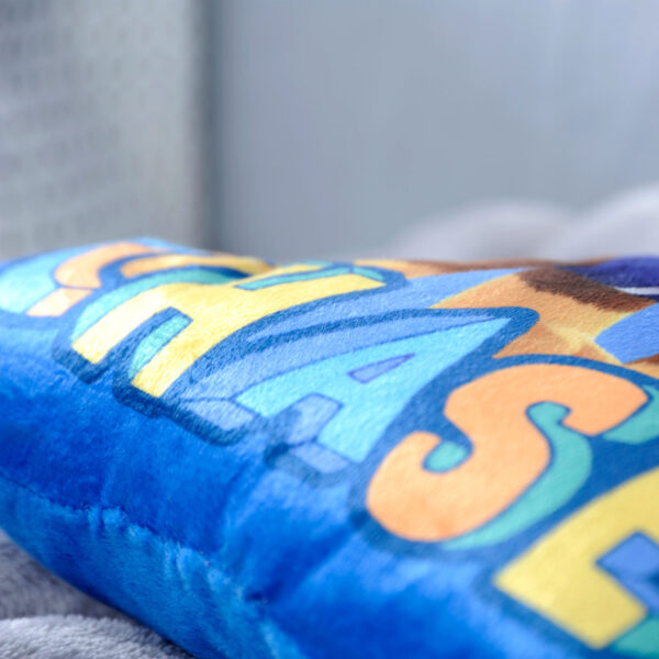 Paw Patrol Dekokissen ‘Chase’ Nahaufnahme Schrift