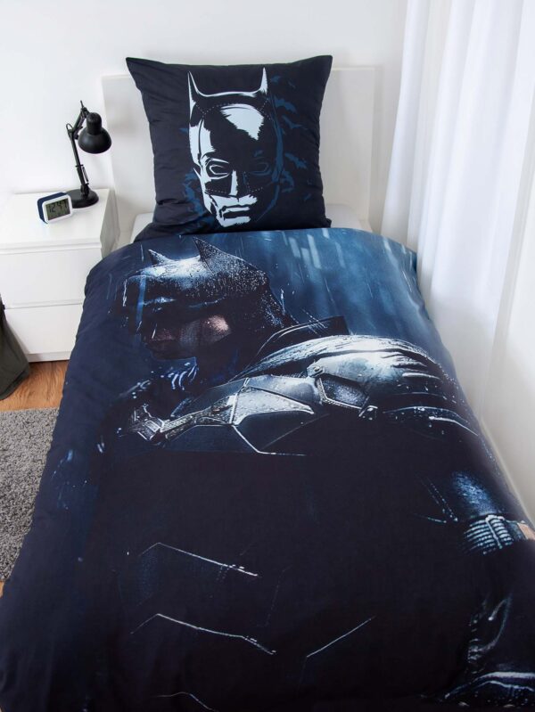 Batman Bettwäsche Classic auf weißem Bett