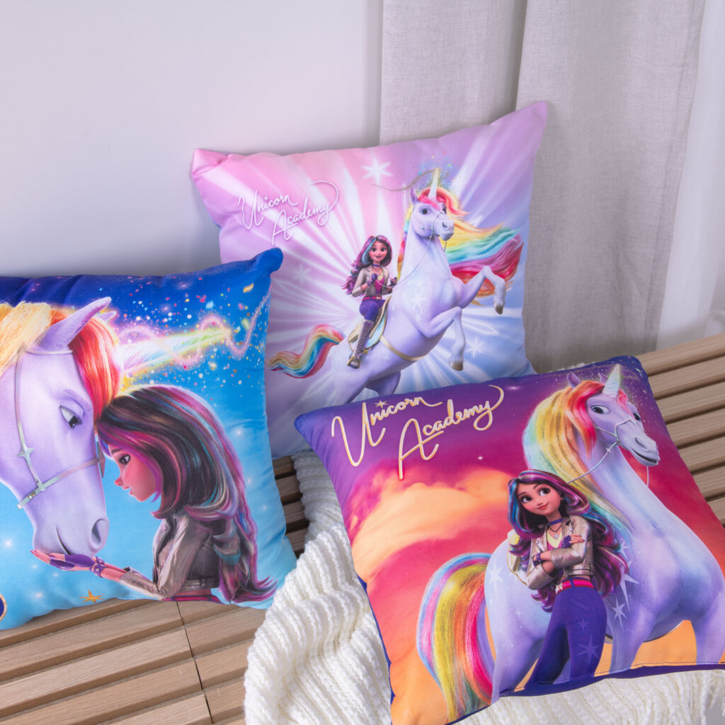 Unicorn Academy Dekokissen-Set 'Magic' – 3er-Set, je 40x40 cm, Mikrofaser