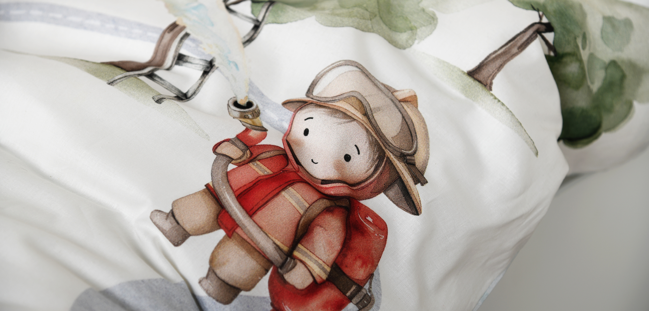 Nahaufnahme der Qualität einer Babybettwäsche.